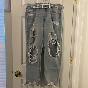 American Eagle Mom Jeans Size 8